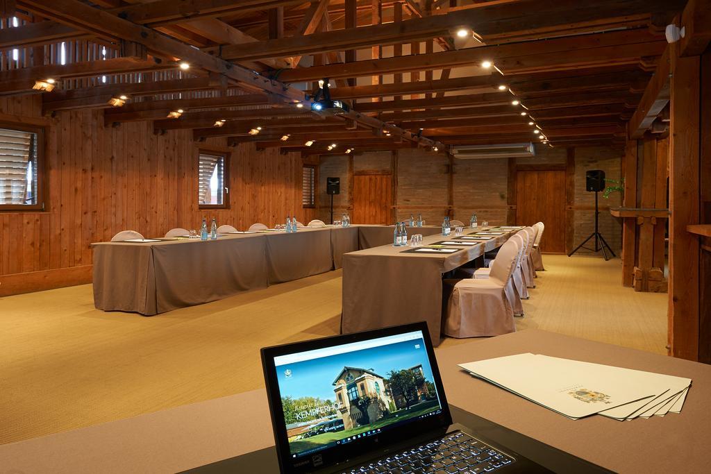 Le Kempferhof Golf Et Chateau-Hotel Plobsheim Zewnętrze zdjęcie